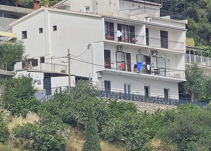 Lucija Appartement *